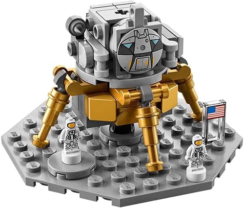 Miniatura 4 de LEGO 92176 Ideas NASA Apollo Saturn V Space Rocket and Vehicles, juego de construcción de coleccionistas de naves espaciales con soporte de