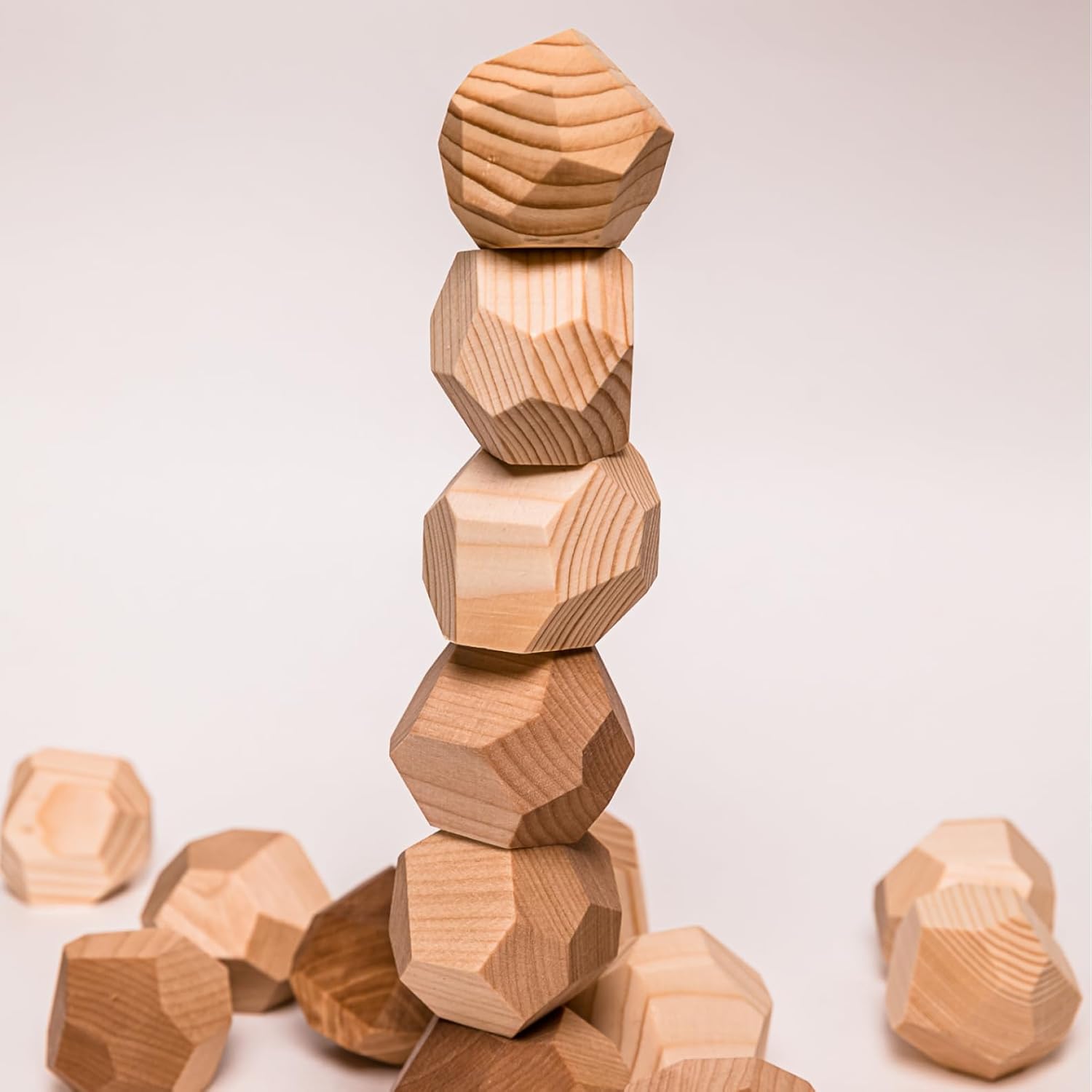 Generic Premium Balancing Blocks Wooden Rocks Balance Game Educational Rock Stacking for Teens from 15 Years Old Eco-Friendly Material, WCU-01-TI