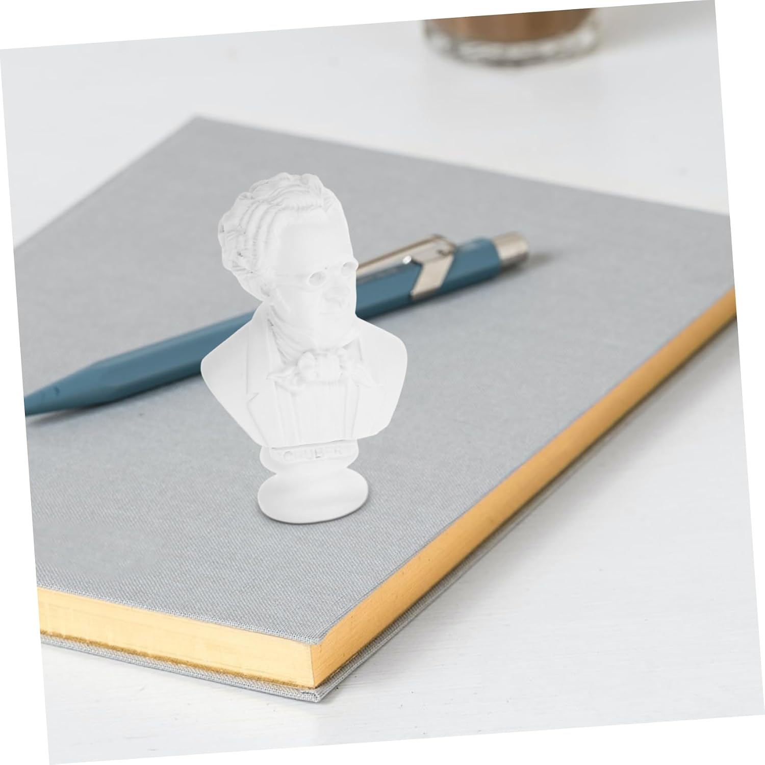 Resin Classical Bust Sculpture Mini Figurine Ornament for Shelves