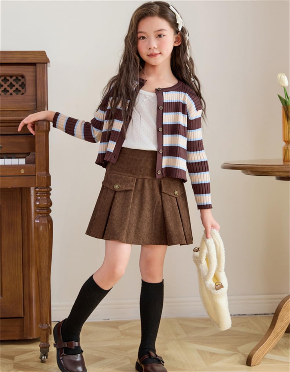 Gonna a pieghe autunno inverno per bambina Gonna a pieghe tinta unita Gonna a trapezio con bottoni in corda per bambina