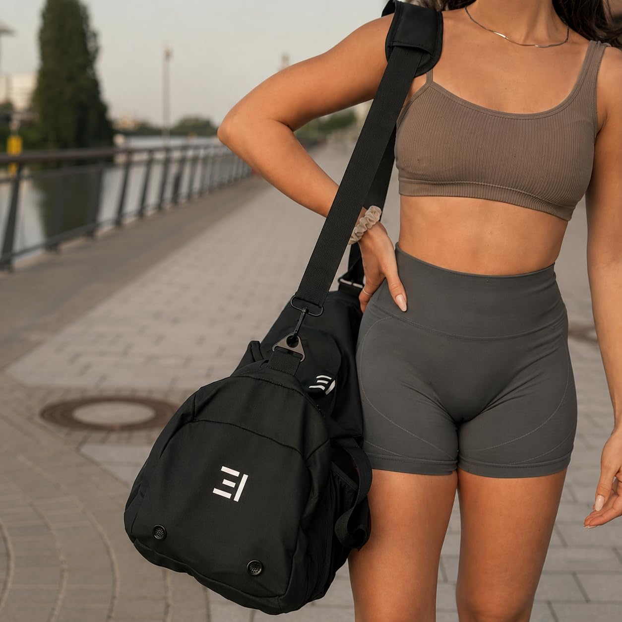 3two1® Founders Gym Bag Sporttasche, Schwarz