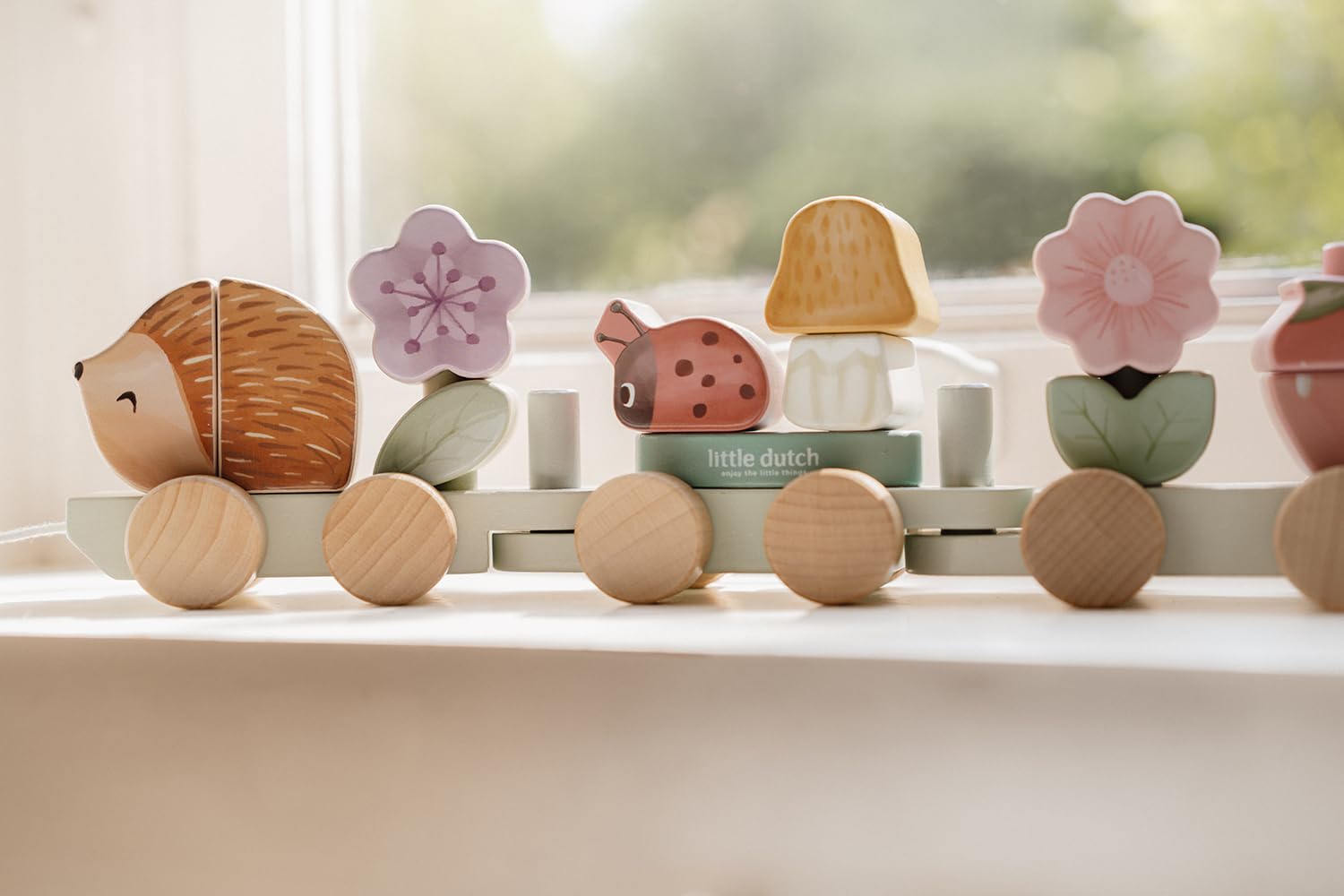 Little Dutch 7335 FSC Holz Eisenbahn Zug mit Steck-Formen - Fairy Garden