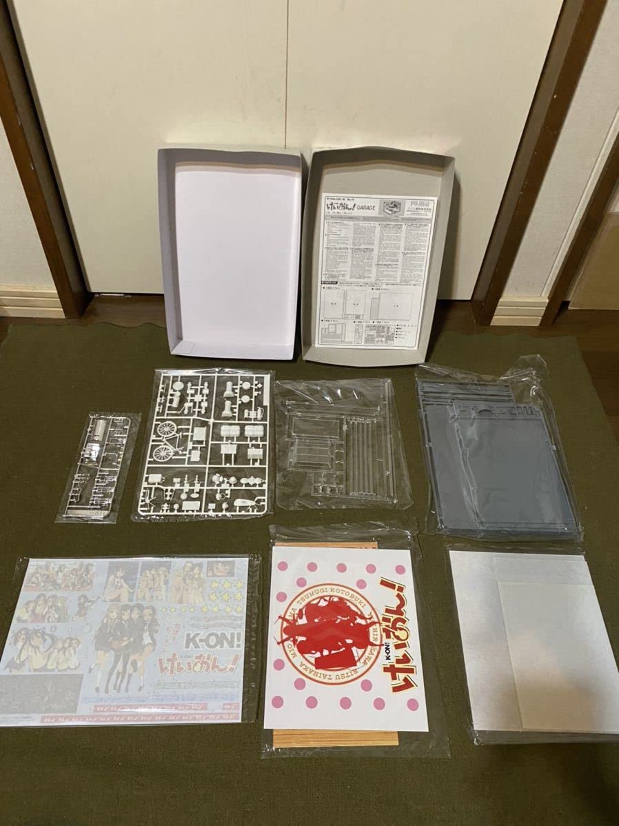 Amazon.co.jp: 1/24 フジミ けいおん アンティークガレージ プラモデル