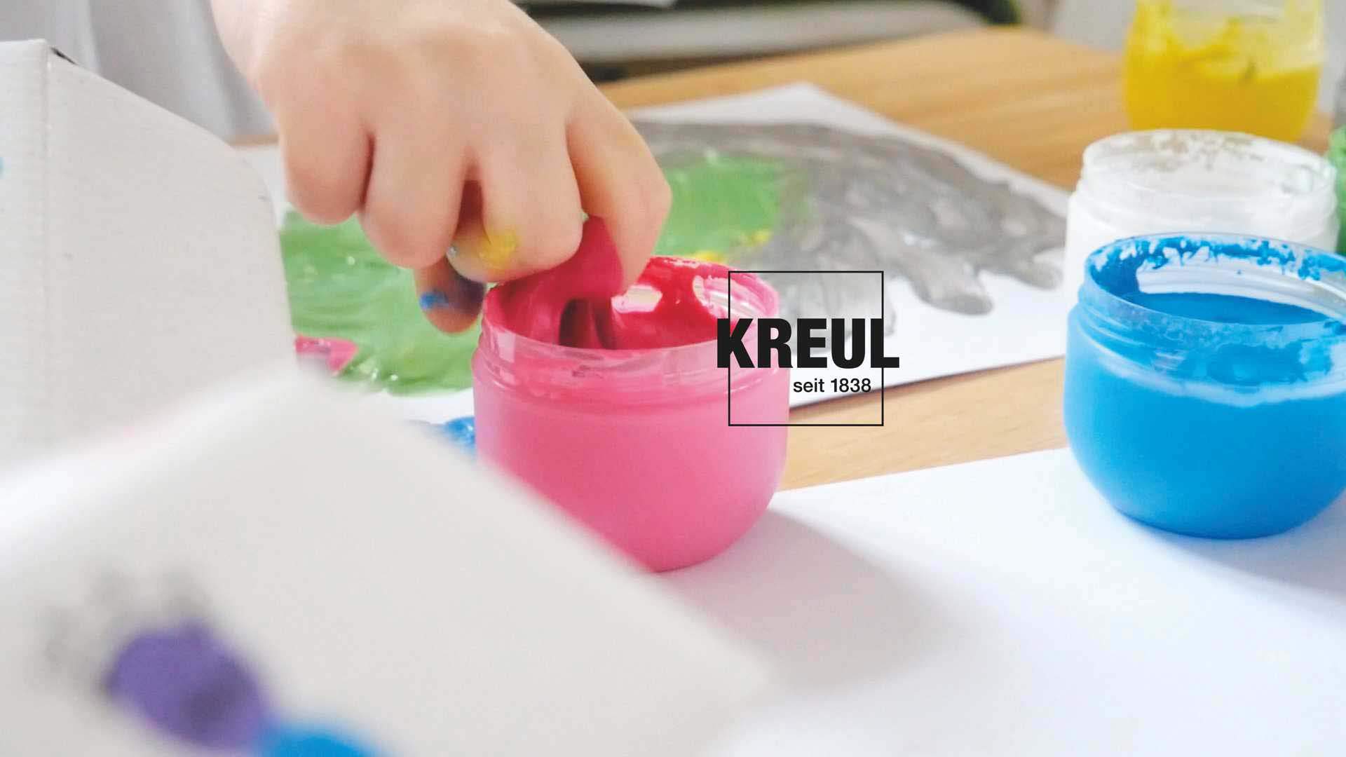 KREUL 23050 - Pintura de dedos Mucki para niños afortunados, 6 x 50 ml en amarillo, rosa, azul diamante, verde, naranja, plata dragón, sin parabenos, sin gluten, sin lactosa, vegano, lavable