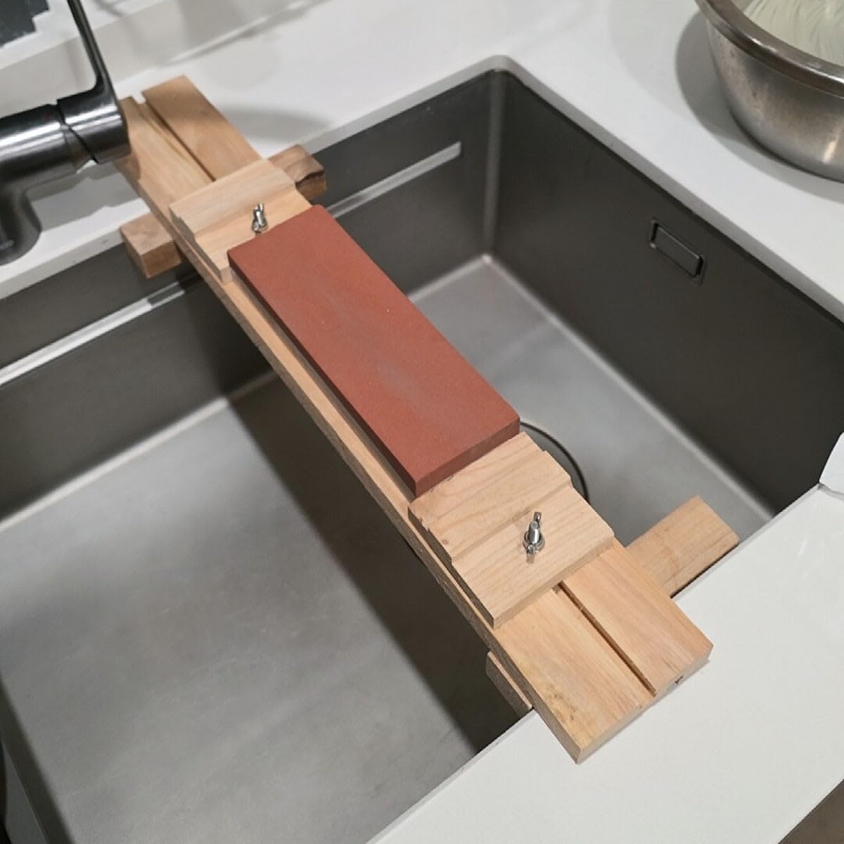 A Doppio Strato Supporto per Pietra per affilare in Legno per affilare in Legno, Antiscivolo, Regolabile Supporto Pietra focaia Stabile Supporto per Pietra affilatrice, 50x7cm
