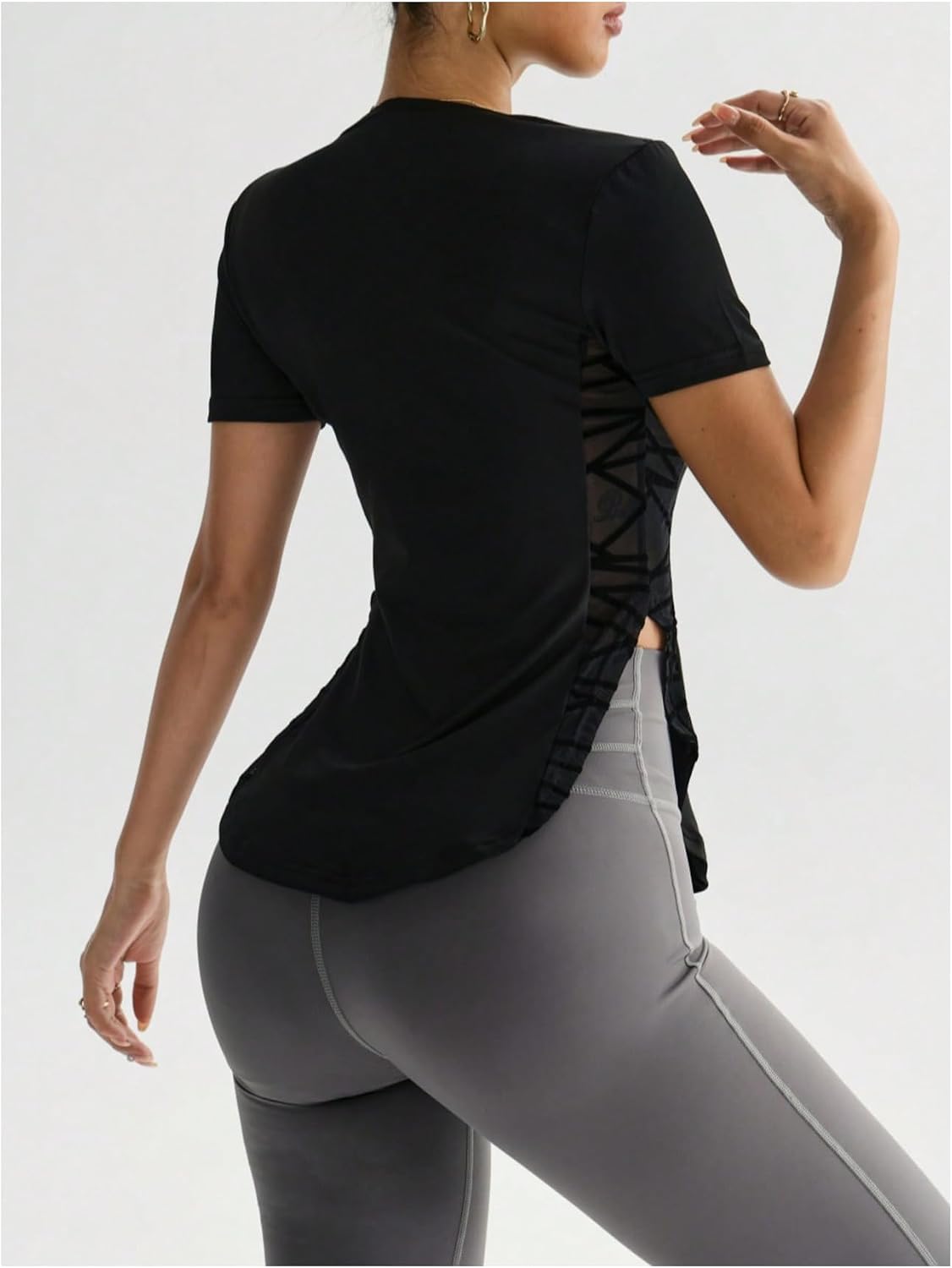 OYOANGLE Women's Workout Tops Short Sleeve Athletic Shirts Mesh Side Slit Workout Gym Yoga T Shirts