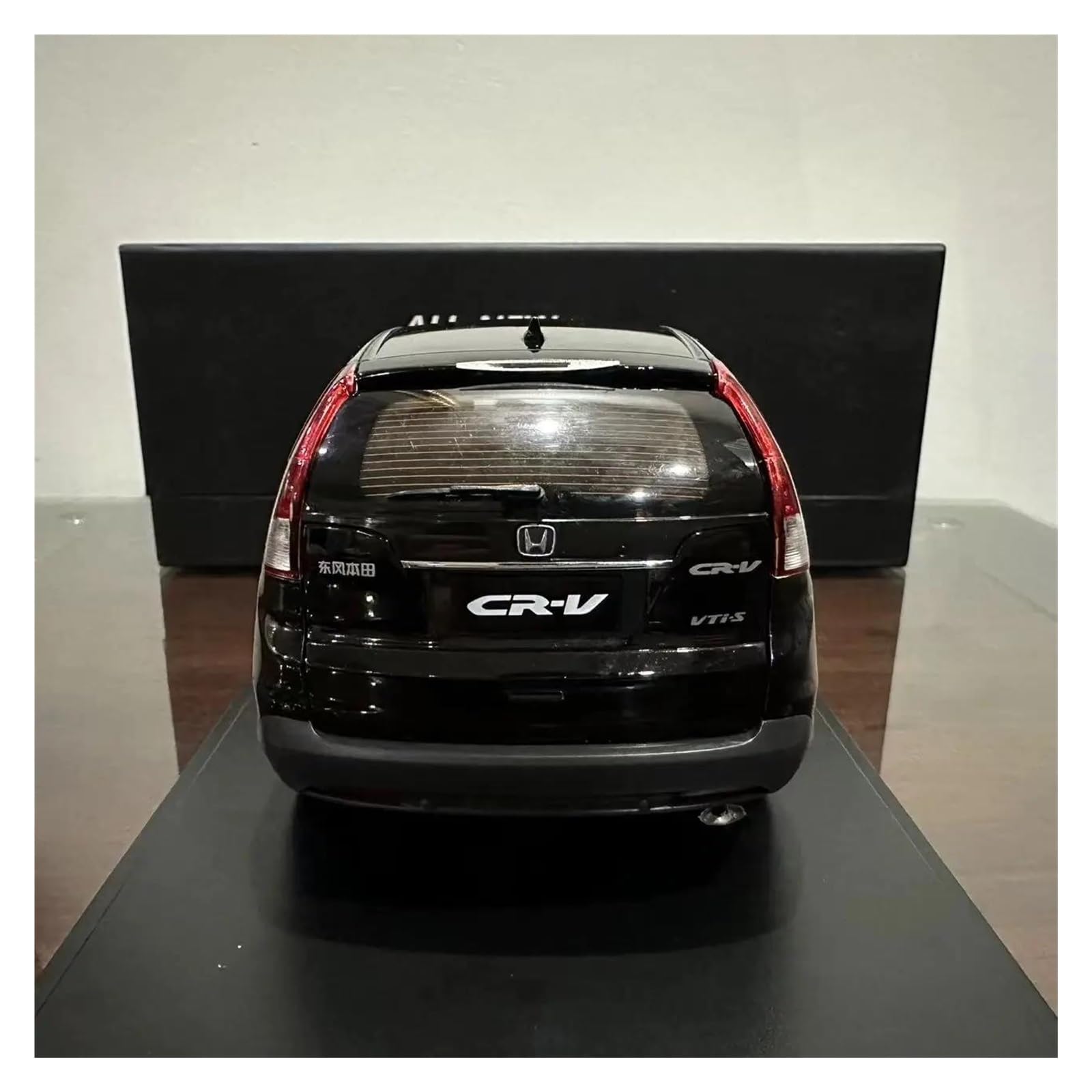 Metallo Scala Replica 1 18 per Dongfeng Honda CRV quarta generazione 2012 modello auto lega pressofusa serie decorazioni per la casa Hobby Veicoli Giochi Set