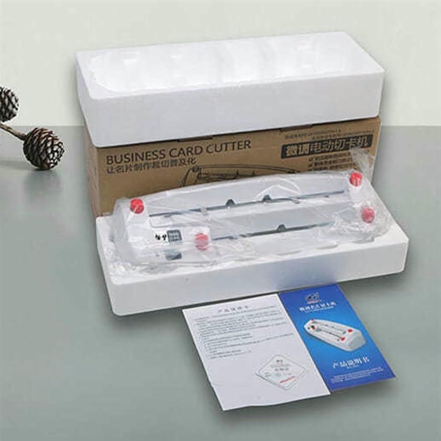 Macchina elettrica automatica della taglierina del biglietto da visita, strumento di taglio della carta di 50r/min per scrapbooking e biglietti da visita, copertura di dimensione 54x90mm