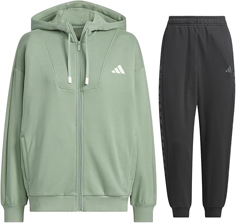 希少☆未使用タグ付　アディダス　セットアップ　スエット　ベロア　大きいサイズ adidas - アディダスセットアップ ベロア【新品未使用】の通販