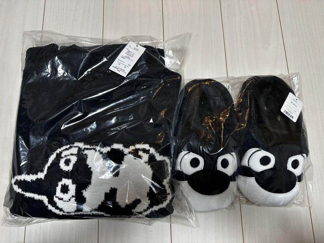 【新品未使用品】グランパスくん ルームウェア ルームシューズ セット 鯱袋 グランパスくん ルームウェア ルームシューズ セット