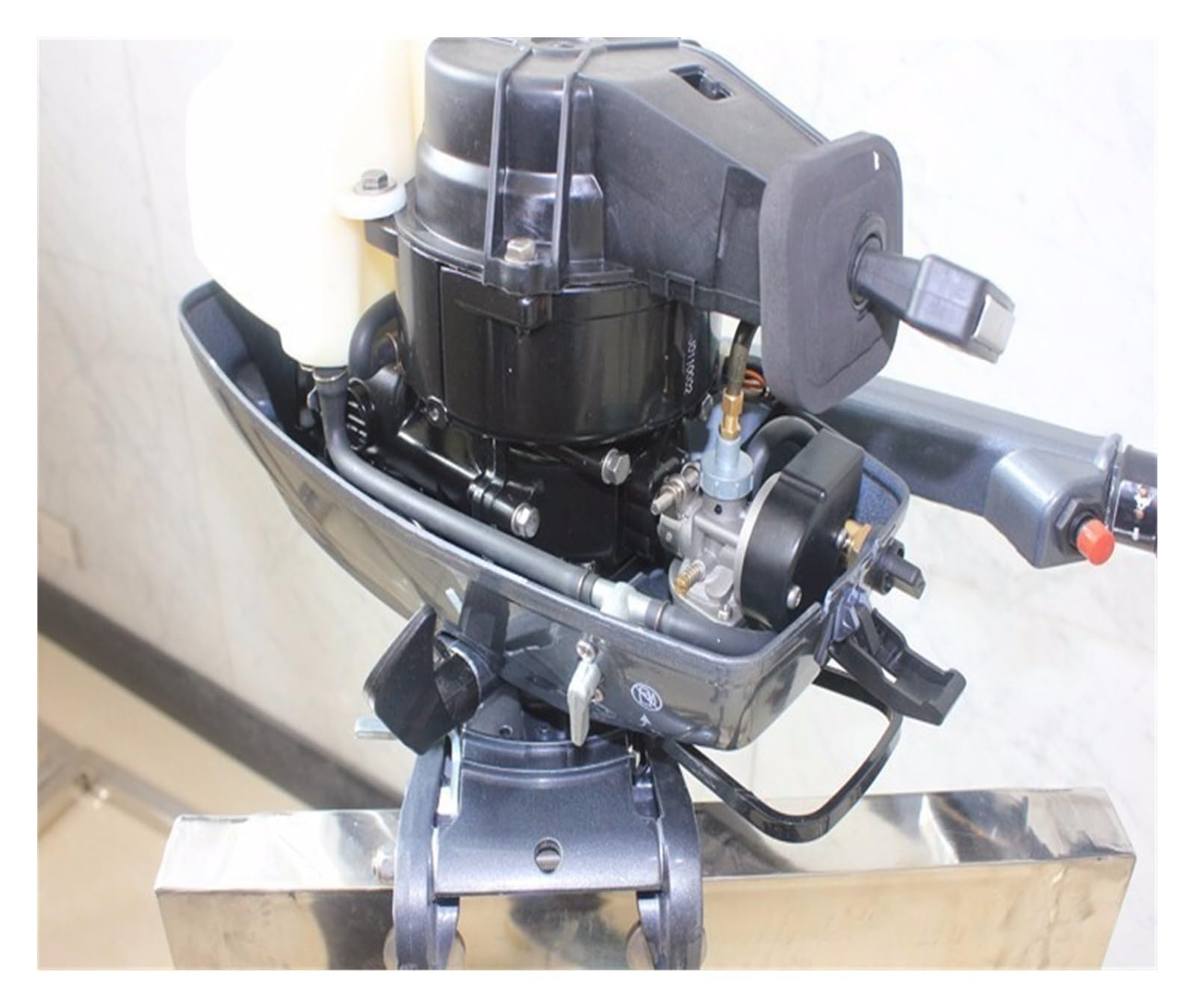 Dwusuwowy silnik zaburtowy o mocy 2,9 kW/4 koni mechanicznych, silnik okrętowy, silnik zaburtowy łodzi
