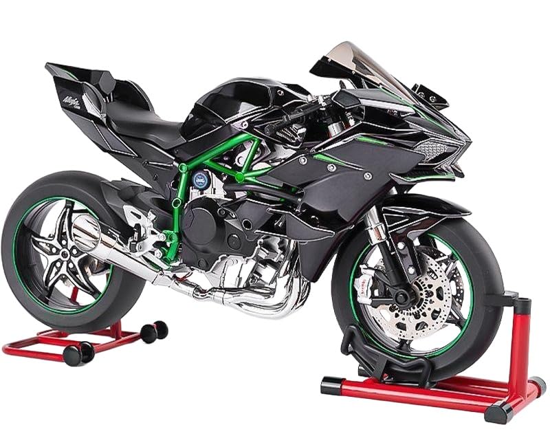 1:6 Scale Die-Cast Motorcycle Model, 60% Alloy Bodywork, Features with Engine Roaring Sound Effects, Key Start, Authentic Lights and Moving Parts (Rear Wheel Spinning), Simulated Smoke Effect
