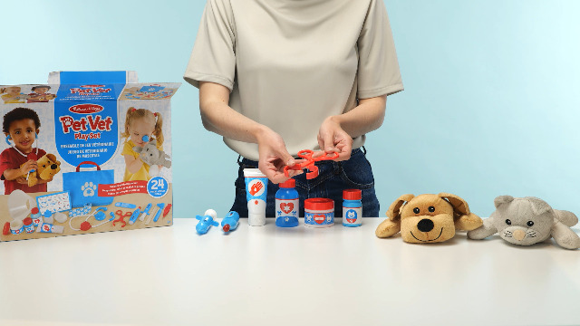 Kit Clinique Vétérinaire Ecoiffier – Jeu D'Imitation Dès 18 Mois Avec Peluche Chien Accessoires Docteur Pour Animaux Kit Clinique Vétérinaire Ecoiffier – Jeu D'Imitation Dès 18 Mois Avec Peluche Chien Accessoires Docteur Pour Animaux