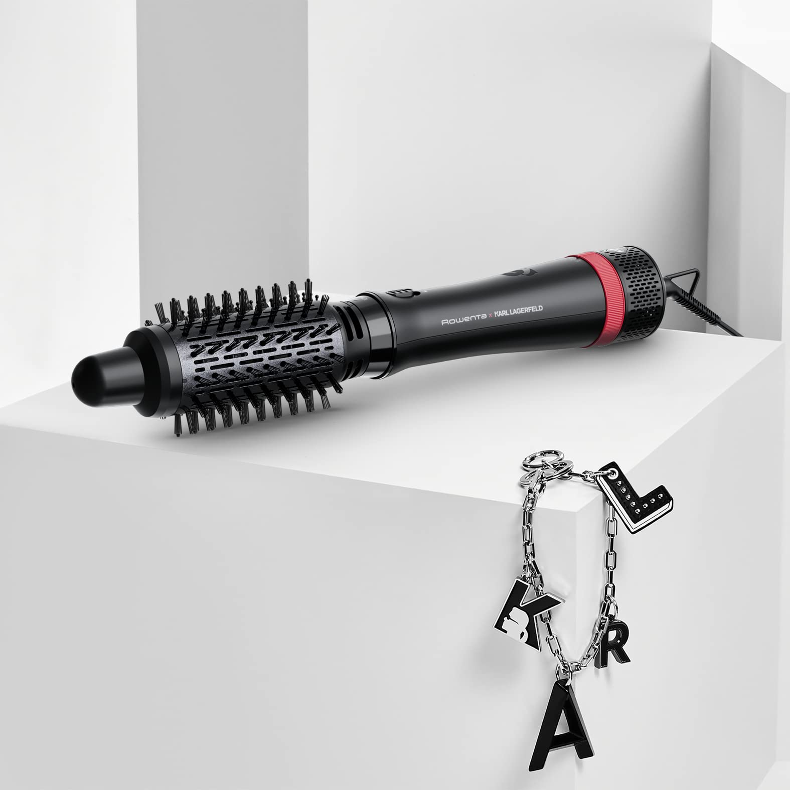 Rowenta x Karl Lagerfeld CF635L Express Style spazzola ad aria calda | 5 in 1 | rivestimento cheratina & Glow | costante 60°C | tutti i tipi di capelli | accessori completi | nero/rosso