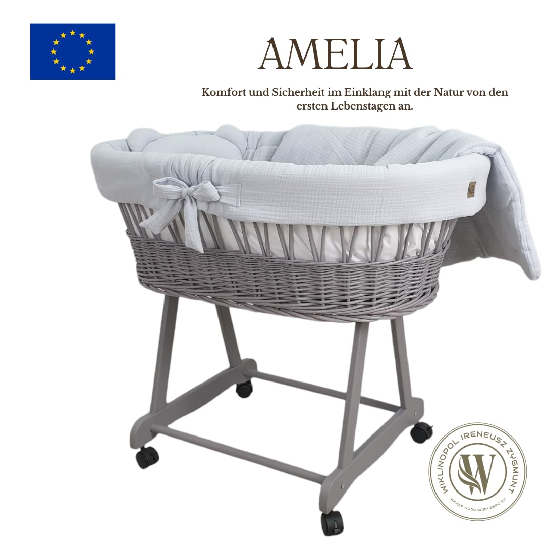 Stubenwagen Baby mit Rollen & Bremse – Grauer Moseskorb aus Naturweide inkl. Matratze & Hellgrau Bettwäsche aus 100% Baumwolle – sicher & mobil – Modell Amelia