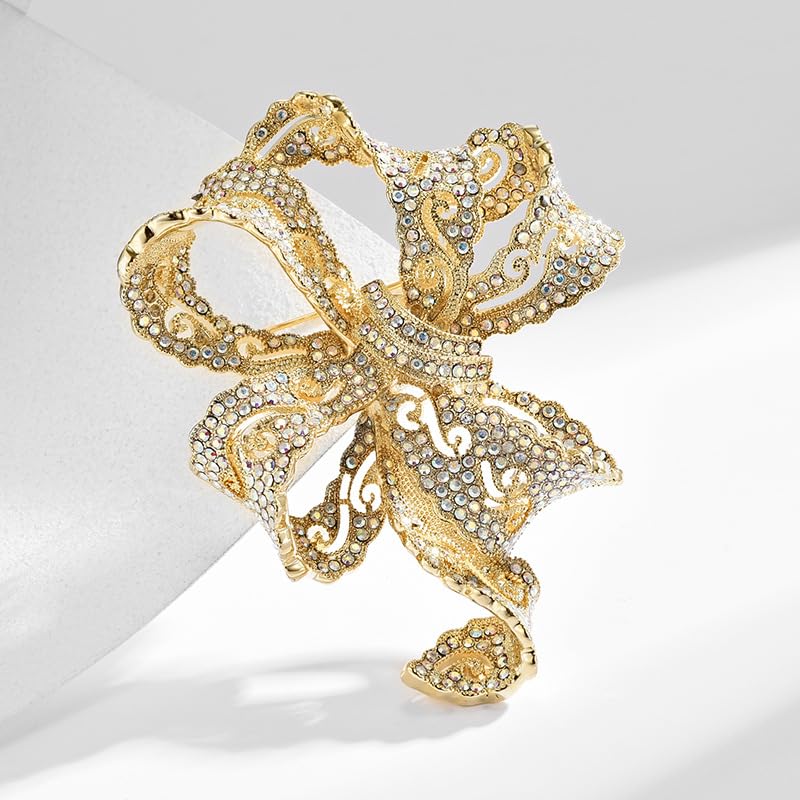 Image of Pearl Flower Brooch and Pins for Women Large Gold Luxury Elegant Pin Christmas Gift Jewelry
