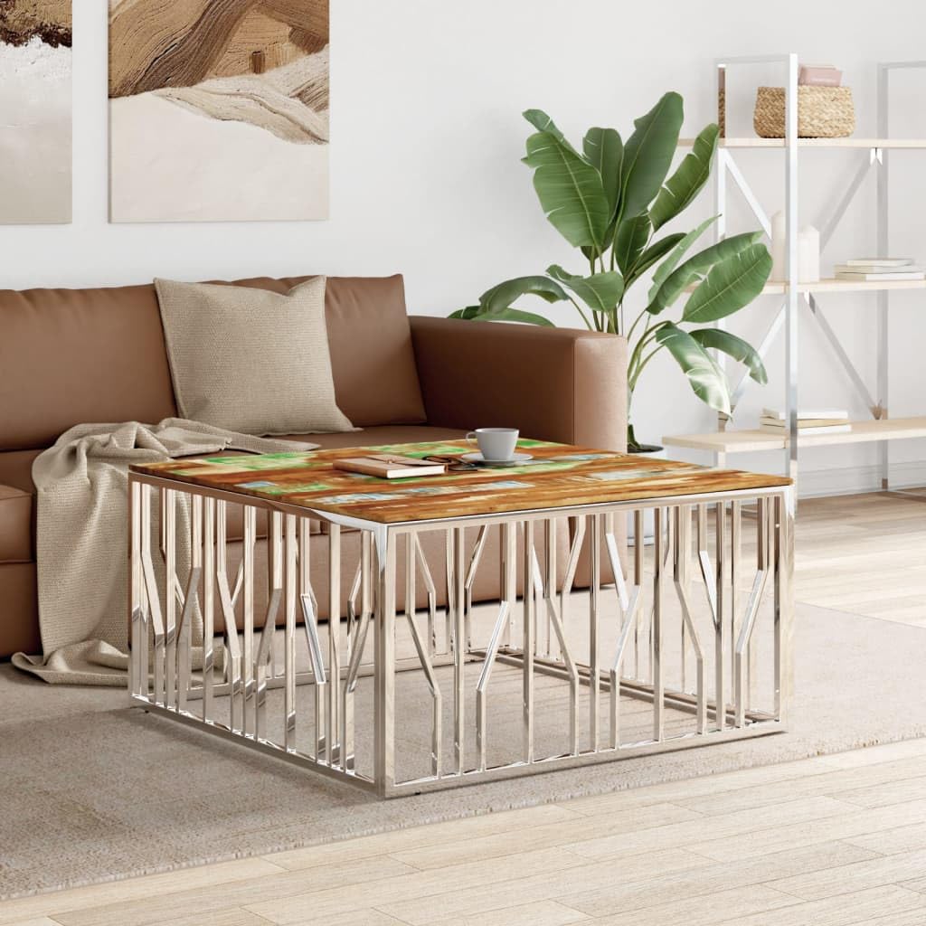 Table basse argentée carrée pour des moments conviviaux dans votre salon