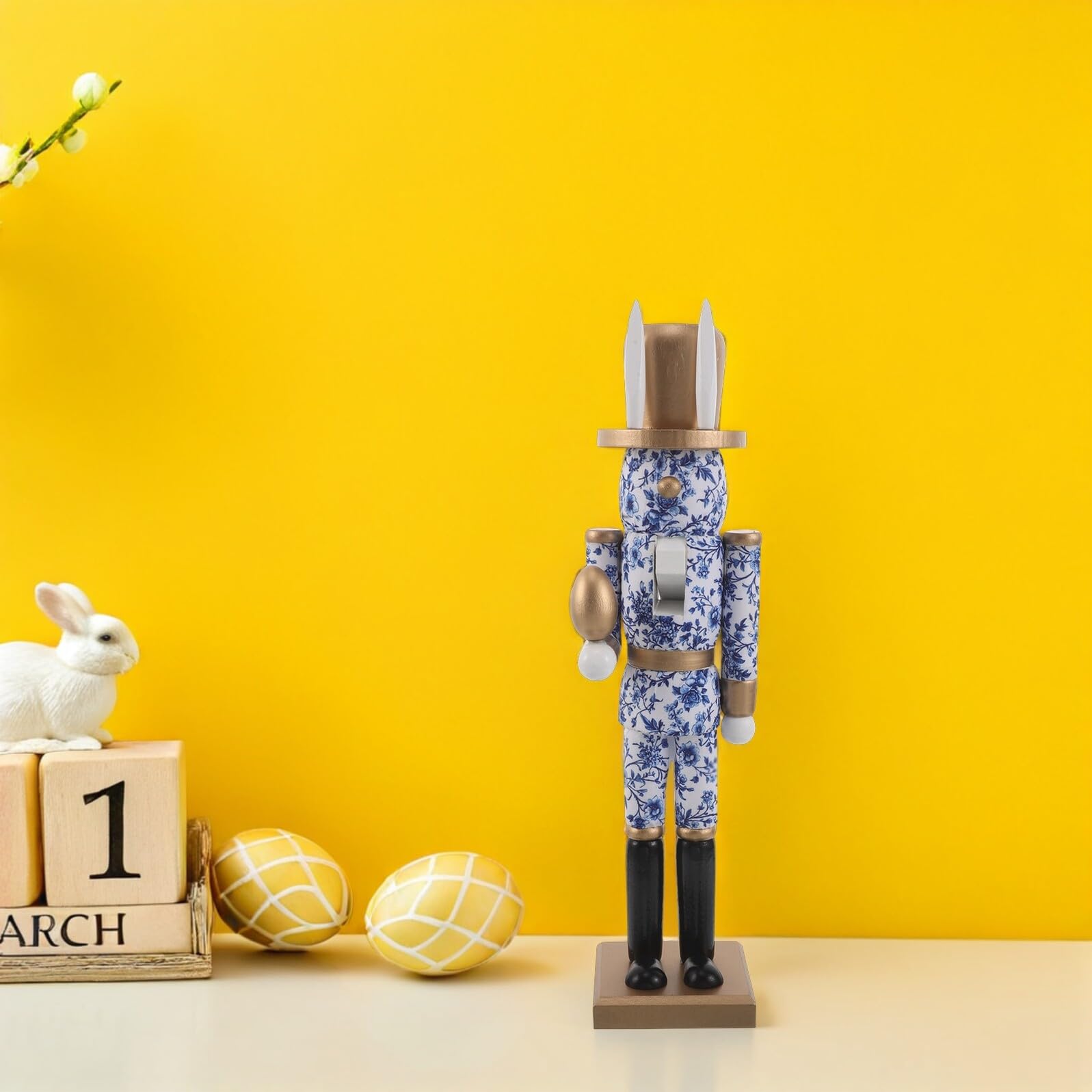 MAGICLULU Osterhasen Nussknacker Frühlingsdeko Hasenfigur als Ostertisch Mittelstück Handbemalte Osterdekoration Nussknacker Sammlerfigur für Saison und Alltag