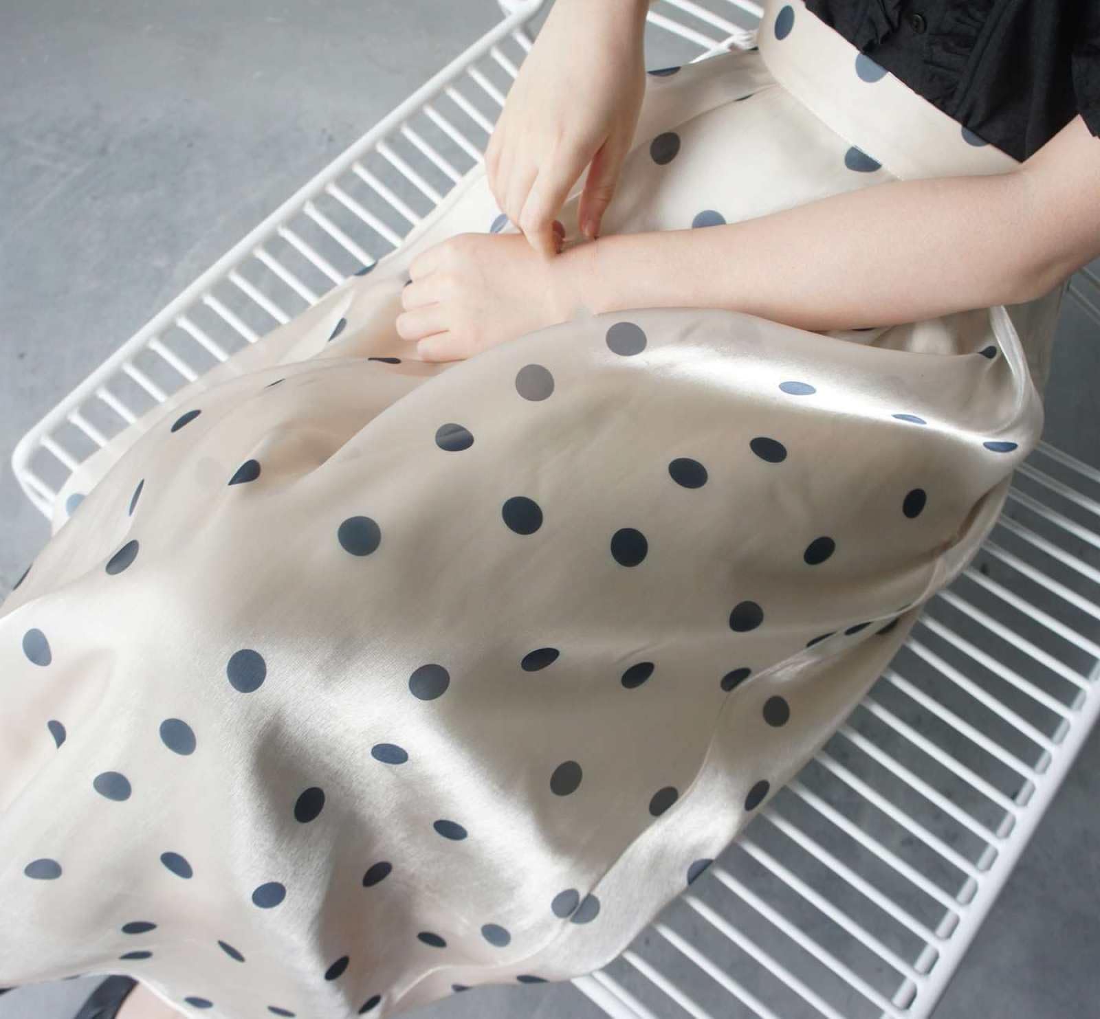 Jupe en Satin Taille Haute pour Femme - Jupe Trapèze Imprimée À Pois Brillant Rétro D'Été, Texture Élégante Française, Jupe Parapluie Fine Et Douce pour La Peau