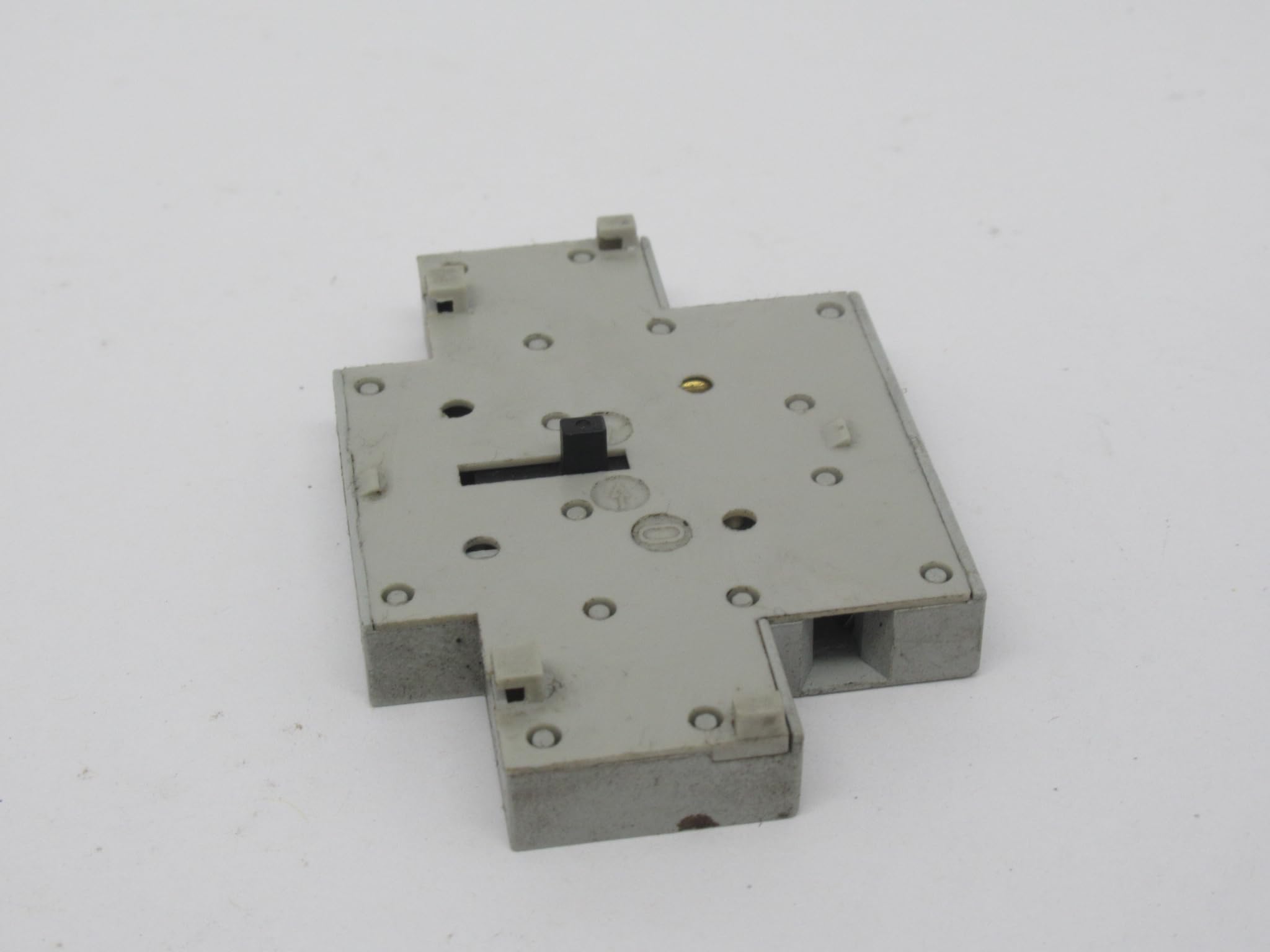 SPRECHER & SCHUH CA7-PA-01 230/690VAC, Side Mount, 10 AMP, 1 NC, Auxiliary Contact