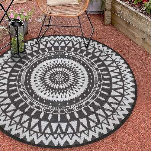 Image of NUU GARDEN Round Outdoor Rug for Patios Plaid Reversible Patio Rug, Plastic Straw Indoor and Outdoor Round Rug for Outdoors, RV, Backyard, Deck, Picnic, Beach, Trailer, Camping, 5 x 5 ft
