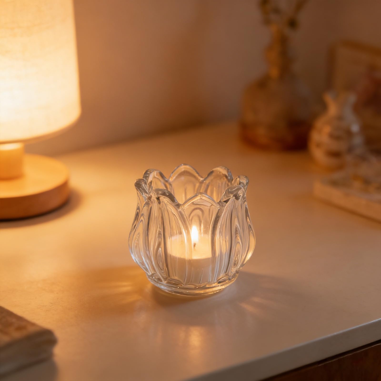Beavorty 4 Pezzi Portacandele Decorazione Elegante a Forma di Tulipano Tealight in Vetro Trasparente da 100ml per Centrotavola in Casa e Anniversari