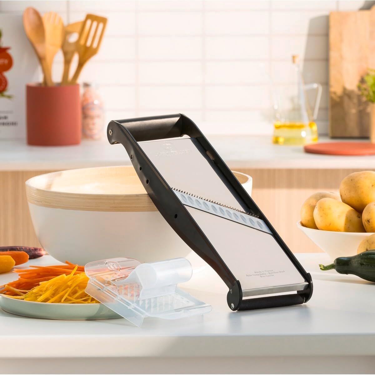 LOUIS TELLIER | Profi-Gemüsehobel aus Edelstahl Compact-Pro Basalt mit Ergonomischem Schieber | Obst- und Gemüseschneider und Frites und Juliennes | Dicke verstellbar | Made in France