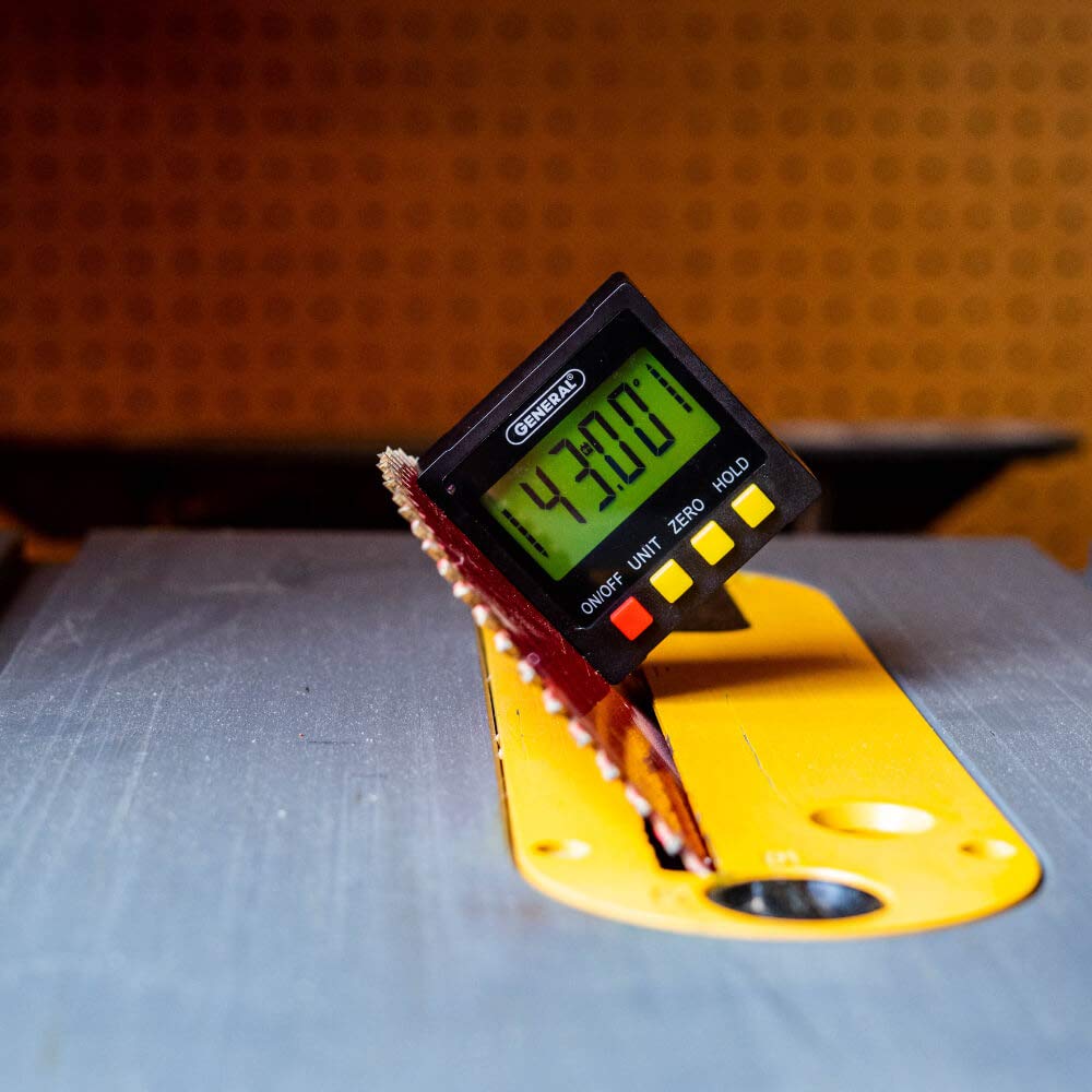 General Tools 824X Retroilluminato Digital Bevel Box Angle Finder, Ampio LCD retroilluminato, Display rotante, Base Magnetica