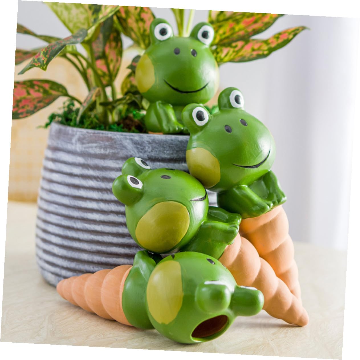 Supvox 4 Stück Teiliges Bewässerungskegel für Zimmer Gartenpflanzen Automatische Selbstbewässerung Langlebig Einfach zu Bedienen für Topfpflanzen und Blumen