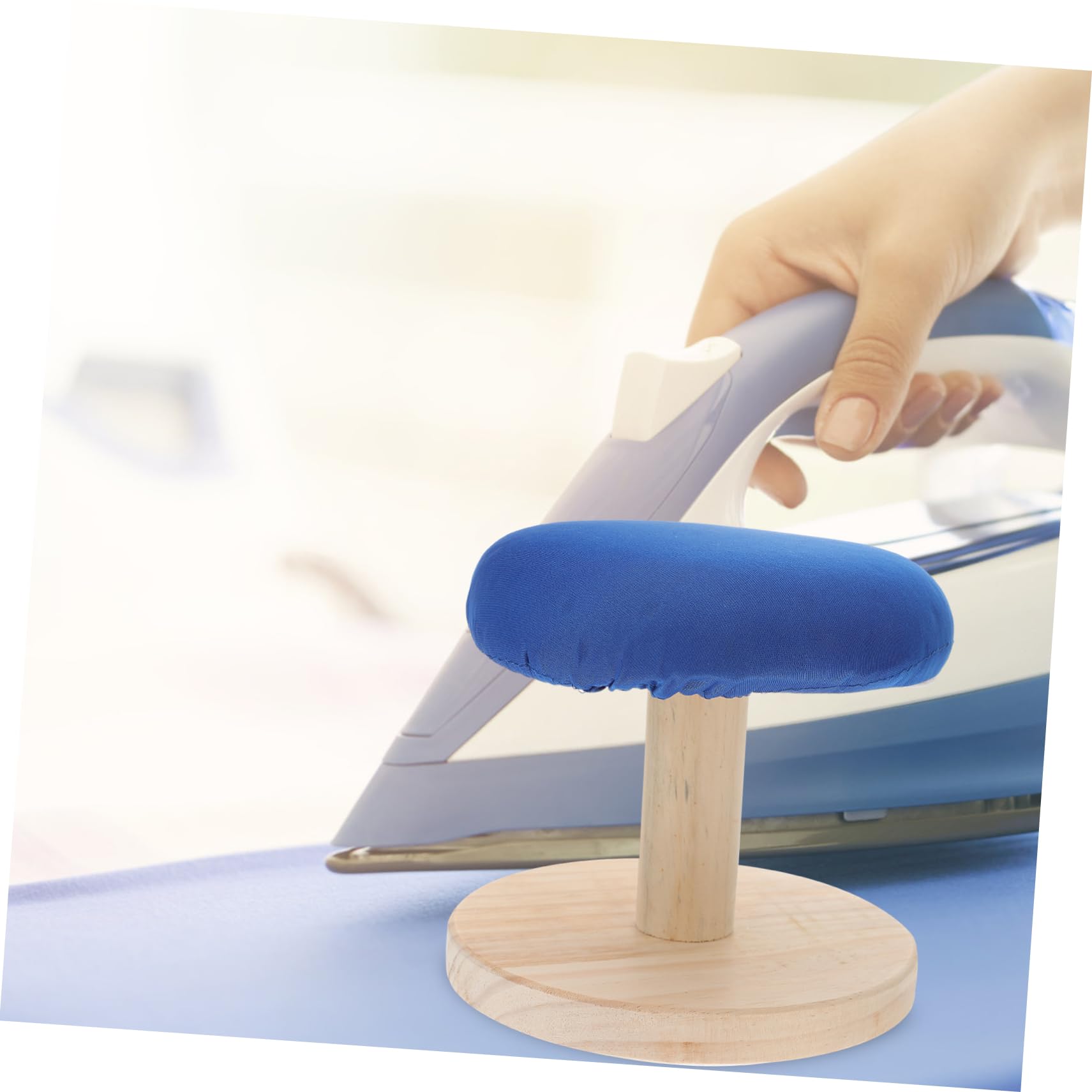 Asse da Stiro Curva in Legno Supporto Stabile e Design Compatto, Accessorio Pratico per Stirare Camicie e Pantaloni in Famiglia o Dormitorio
