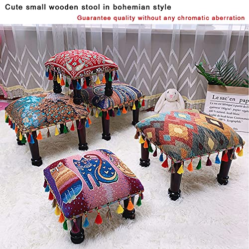 Tabouret ottoman bohème petit format pour se déchausser