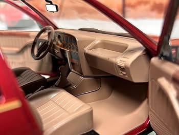 Amazon | Mitica 1/18 LANCIA THEMA 8.32 FERRARI 1S 1986 レッド