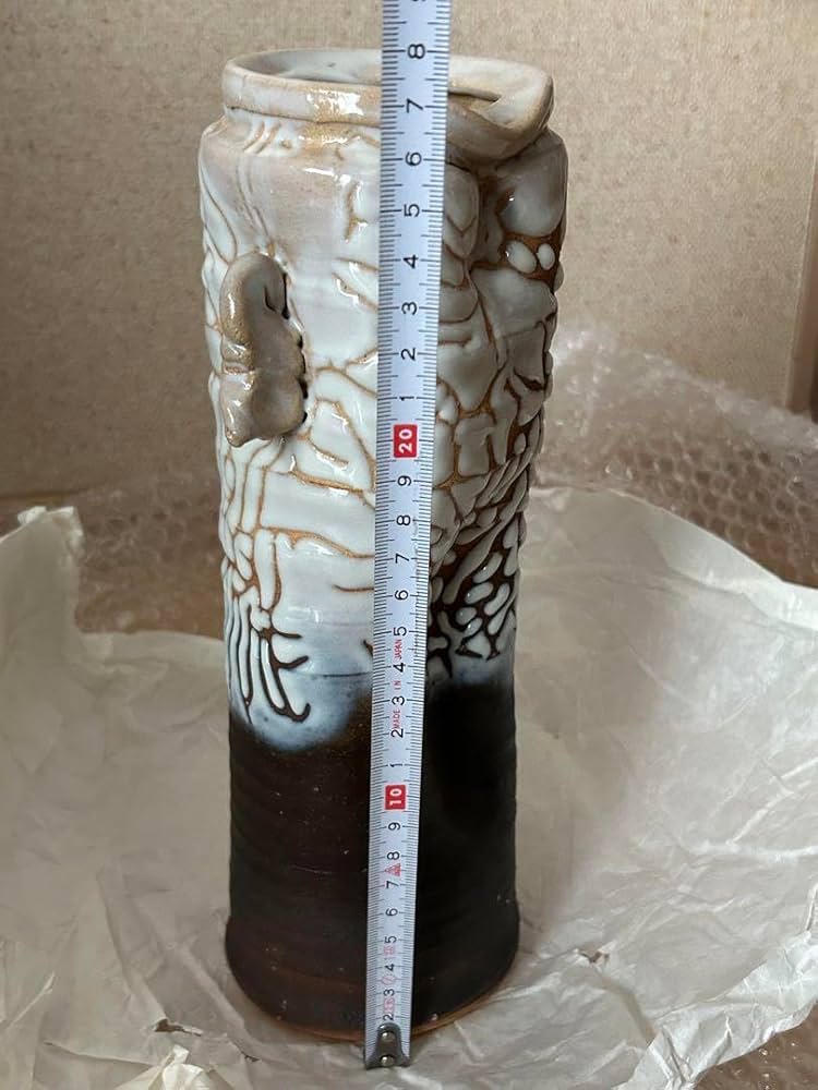 Amazon|岩国焼(萩焼) 山田 象陶 『白蛇釉』 花瓶|花立・華瓶 Amazon|岩国焼(萩焼) 山田 象陶 『白蛇釉』 花瓶|花立・華瓶