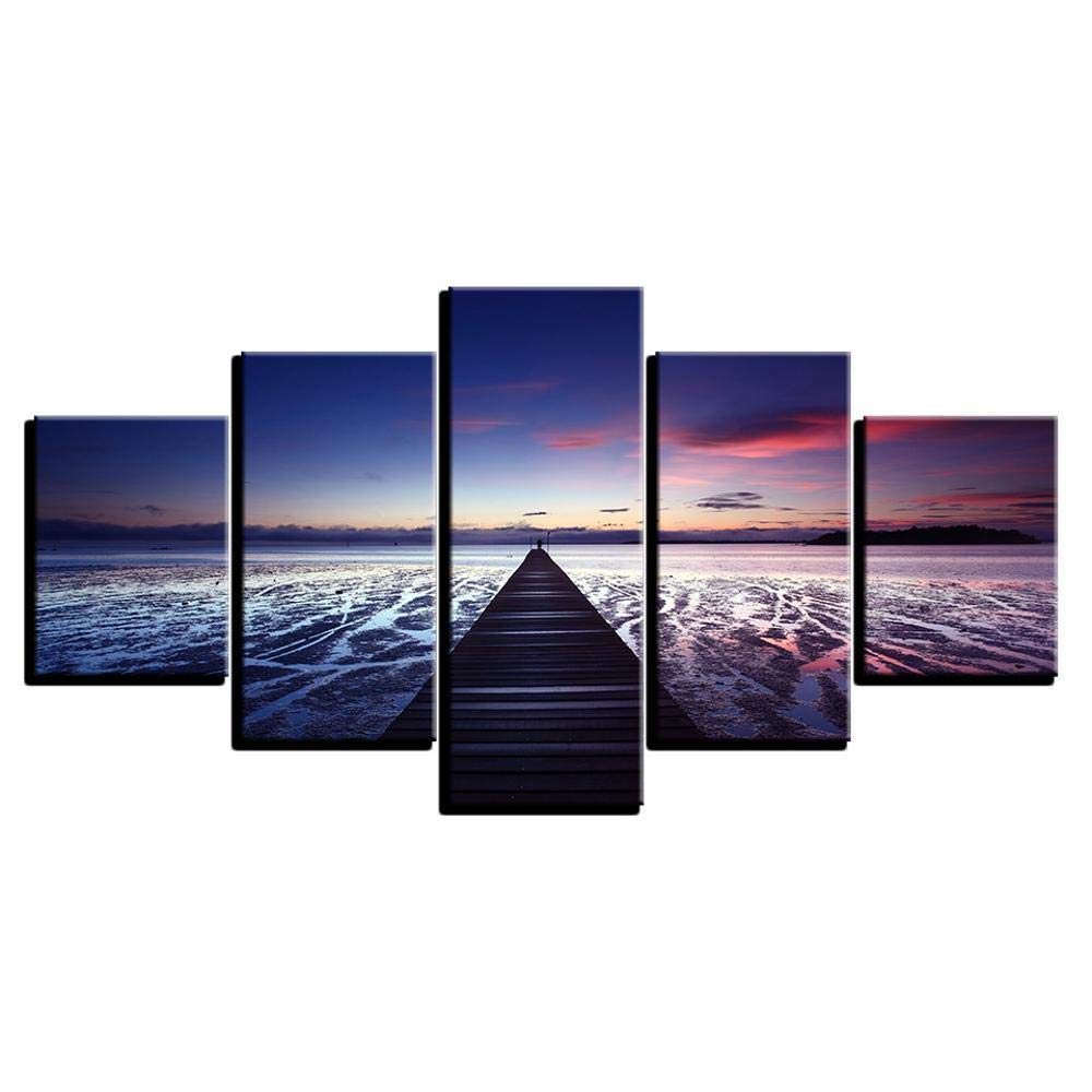 Peinture paysagère rouge et ciel HD pour décorer un salon moderne