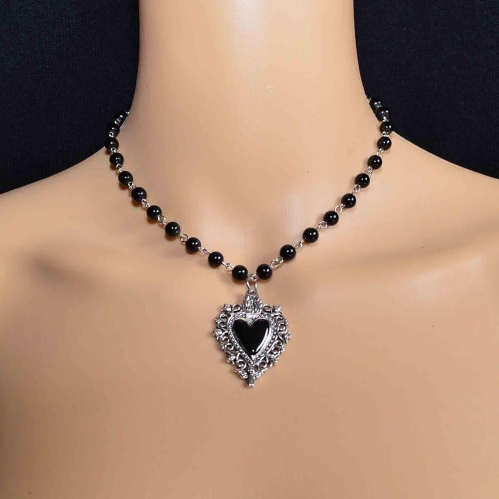 Collana Girocollo A Cuore In Pelle E Velluto Aneneiceera - Stile Vintage, Argento
