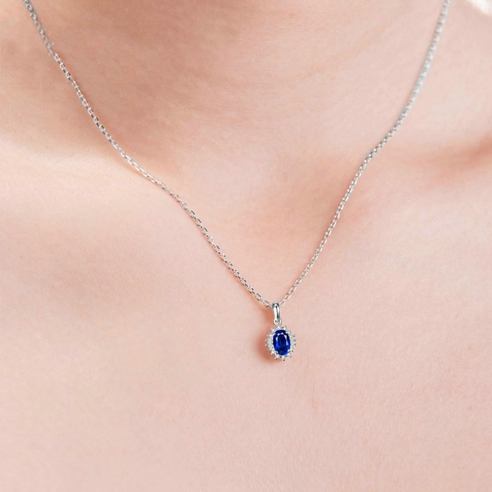 Platyna 950 naszyjnik damski, łańcuszek z wisiorkiem w kształcie kwiatu z owalnym szafirem 0,6 ct i diamentem 0,12 ct, naszyjnik ślubny 45 cm, dla kobiet Charms