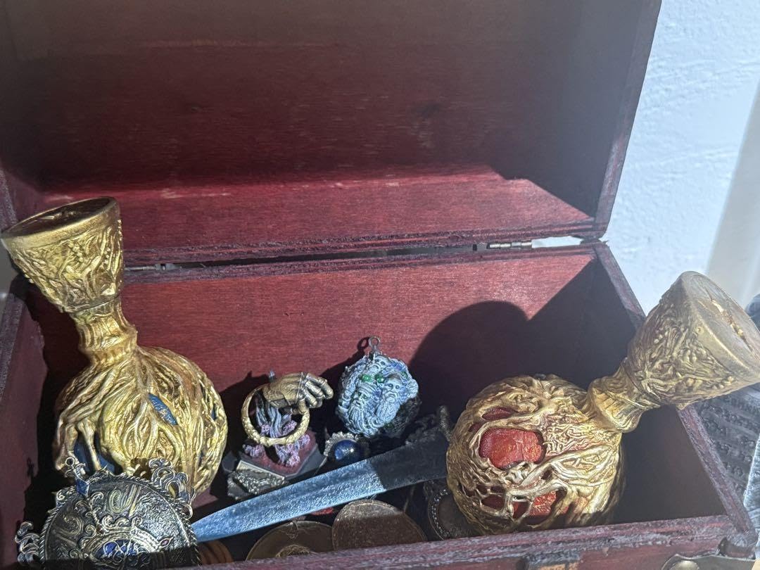 エルデンリング 赤＋青の聖杯瓶 Amazon.co.jp: エルデンリング 赤+青の聖杯瓶 : おもちゃ