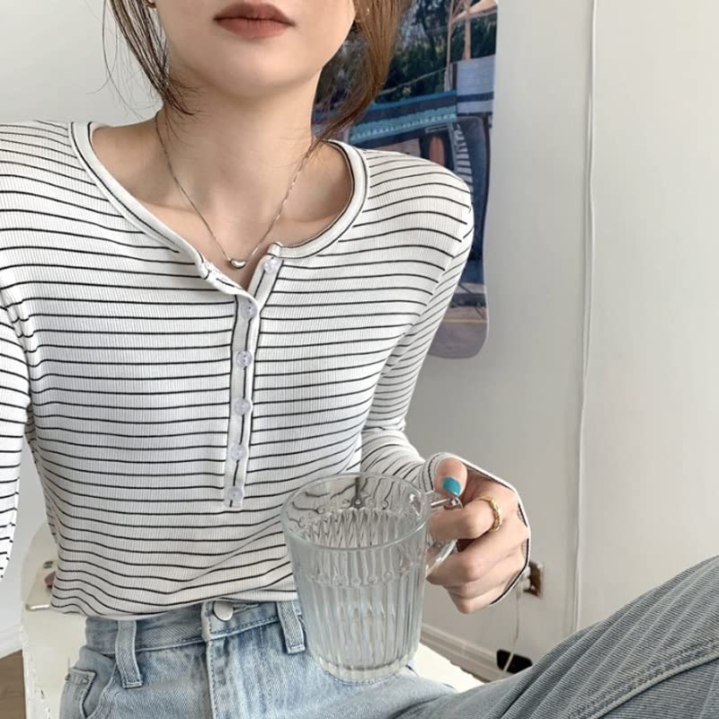 T-shirt manches longues rayé idéal pour un look printanier décontracté chic
