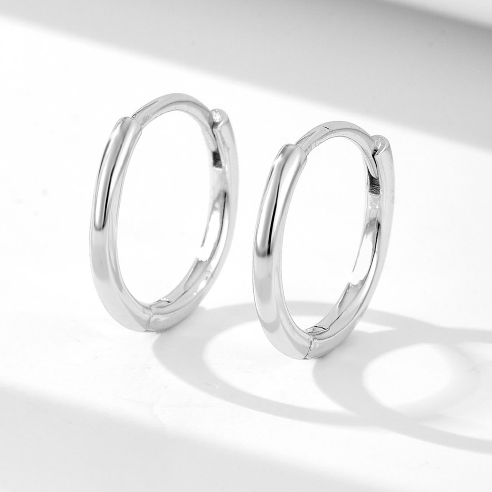 Prawdziwa biżuteria kolczyki białe złoto Au750, 7 mm Creole Hoop delikatne kobiety 18K