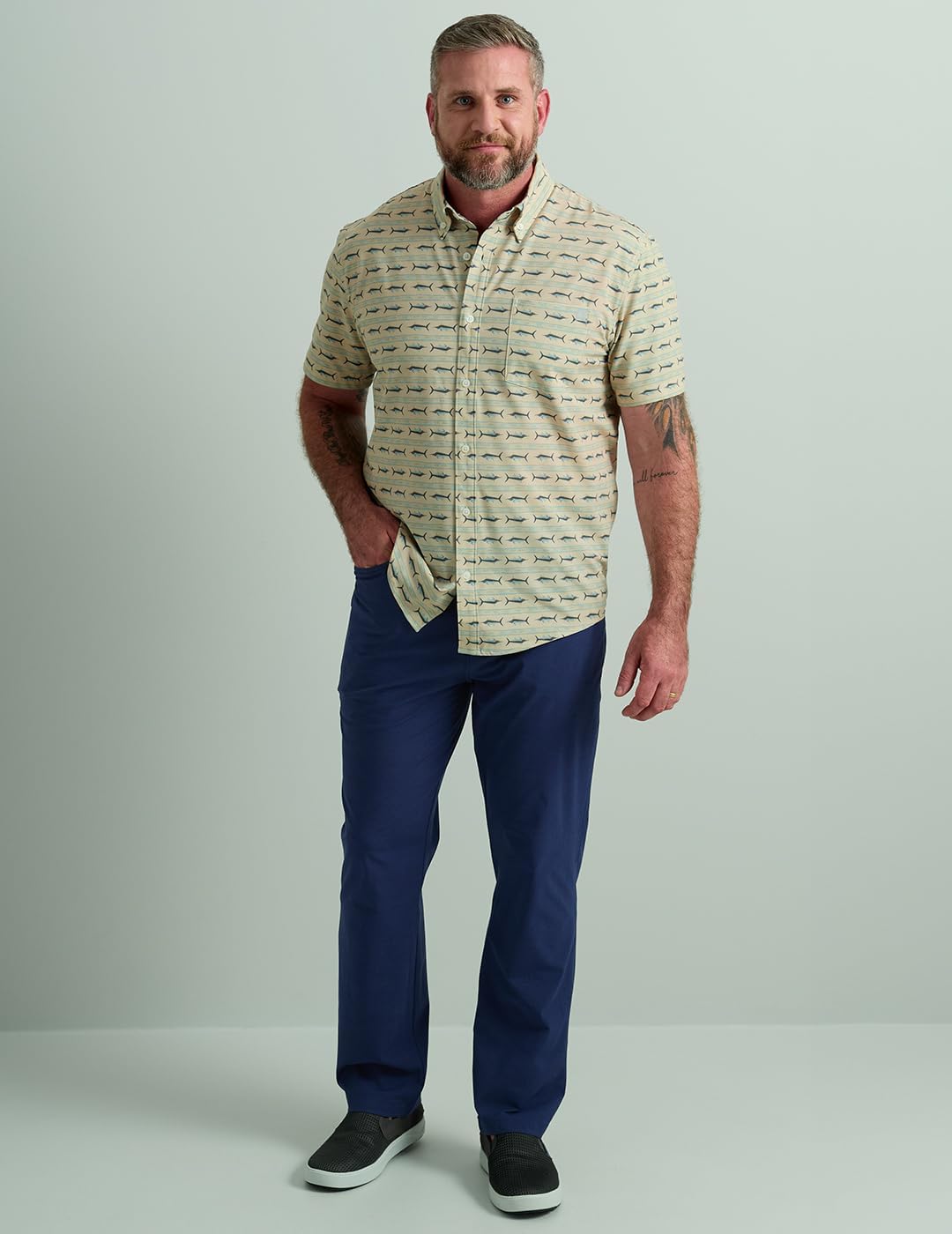 HUK - Men's Kona Short Sleeve Fishing Button Down Shirt for Men, Kona Print - Khaki, X-Large