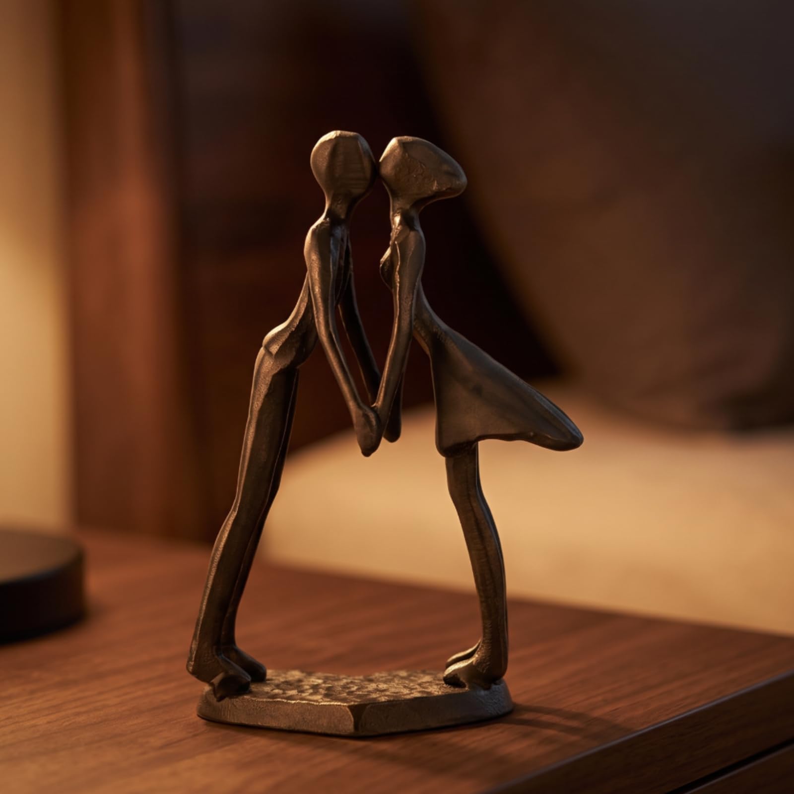 Figura s con Base Plana Elegante