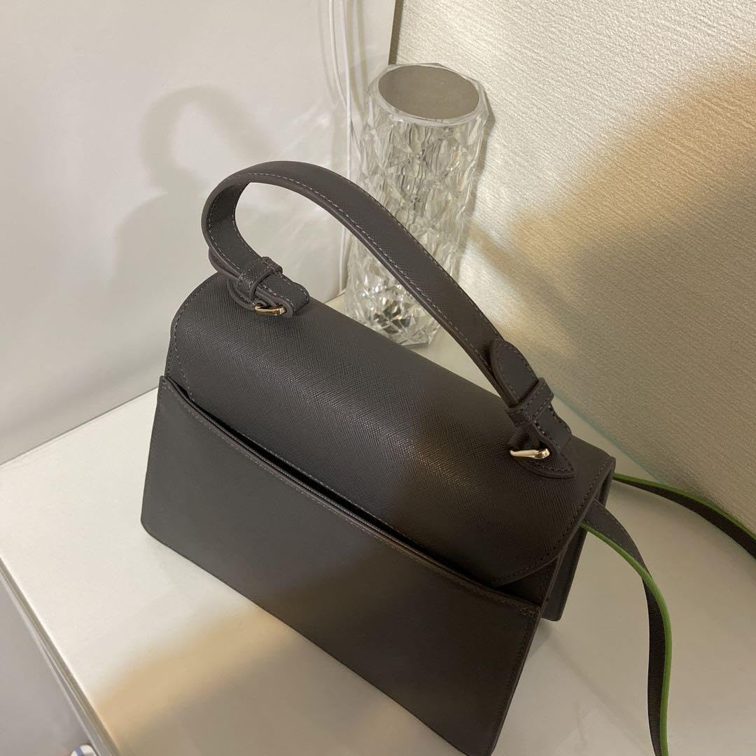 Amazon.co.jp: ツイステ ディアソムニア寮 エンブレムバッグ Amazon.co.jp: ツイステ ディアソムニア寮 エンブレムバッグ