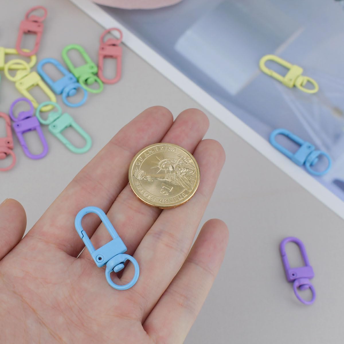 36 Pcs 6 Colors Metal Swivel Lobster Claw Clasps with Key Rings Keychain Clasps Swivel Lanyards Trigger Snap Hooks Strap for Key Chain Findings Crafts Connector Jewelry Making DIY Accessories Bag