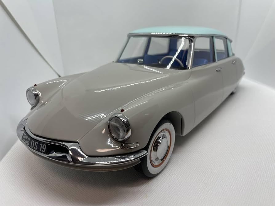Amazon.co.jp: ノレブ 1/12 シトロエン CITROEN DS19 1956 Gris