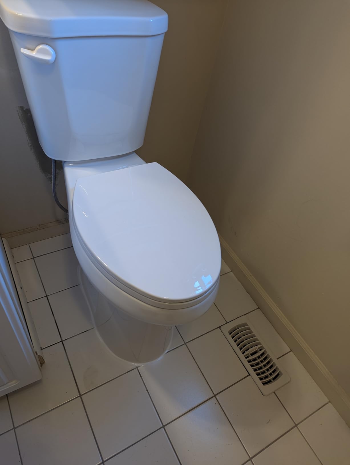 HOROW 21 Inch Extra High Elongated Toilet installed in modern bathroom