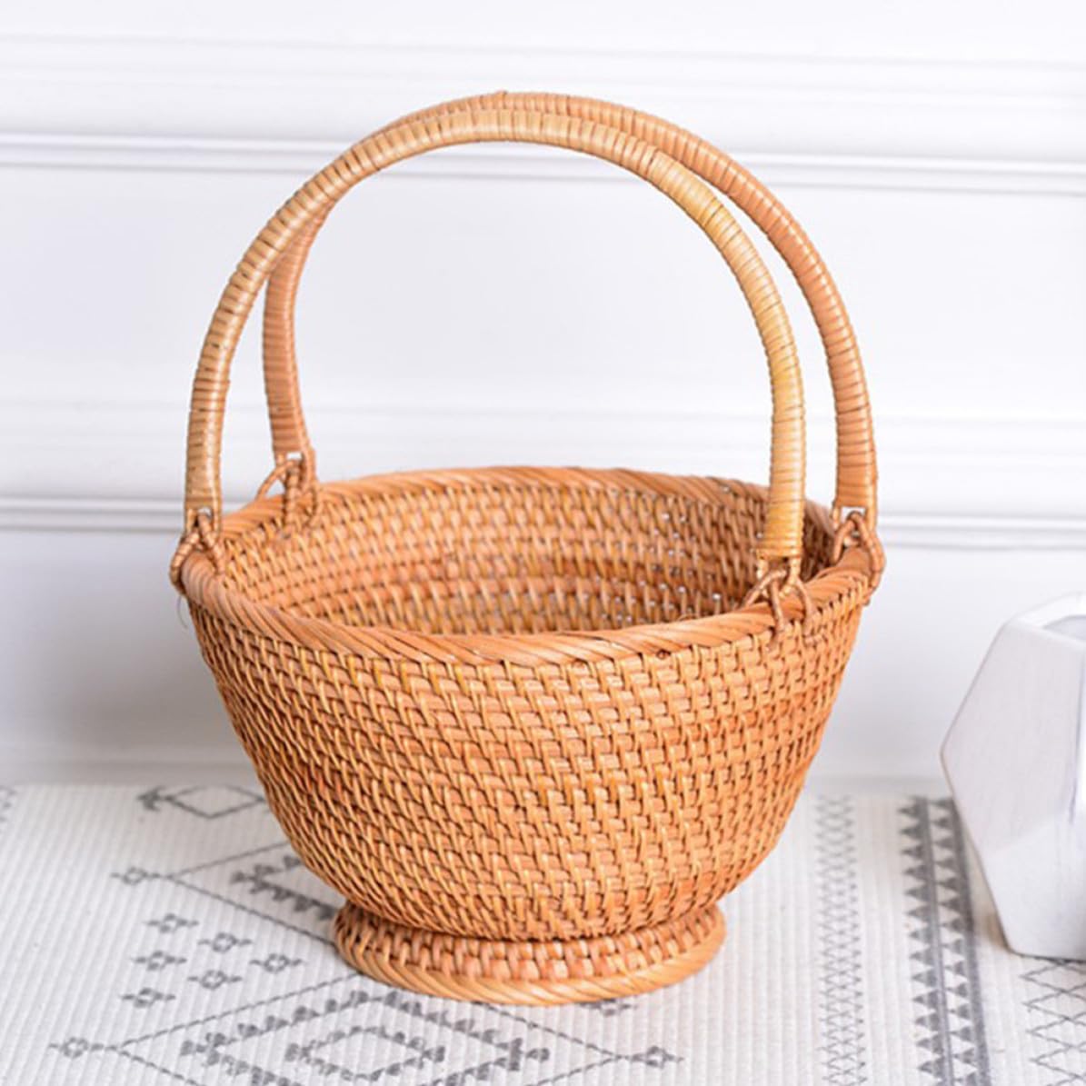 SHERCHPRY Cesta Tejida de Ratán Portátil para Picnic y Almacenamiento de Frutas y Snacks Diseño Práctico y Natural para Uso Exterior