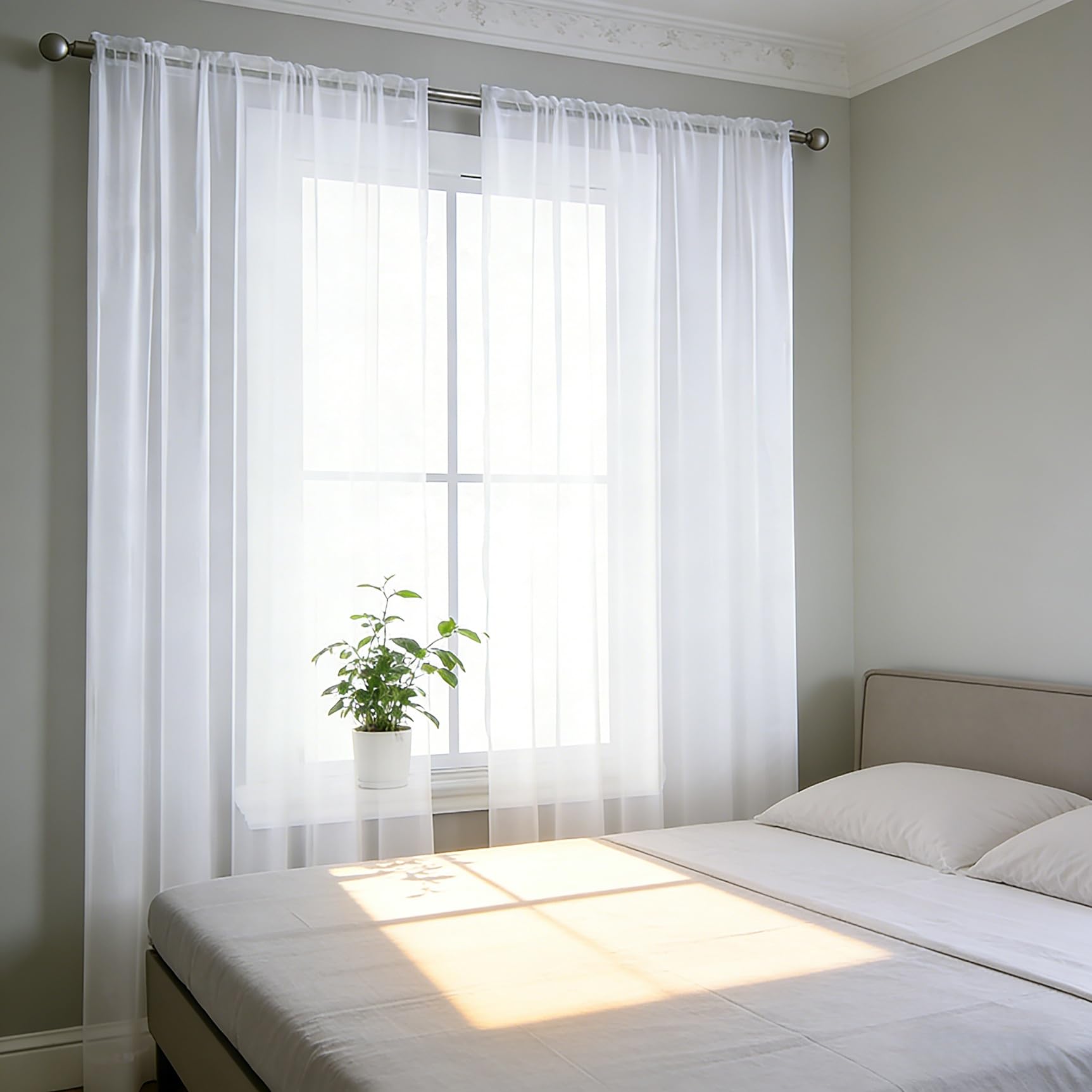 Visillos modernos translúcidos para decorar salas de estar