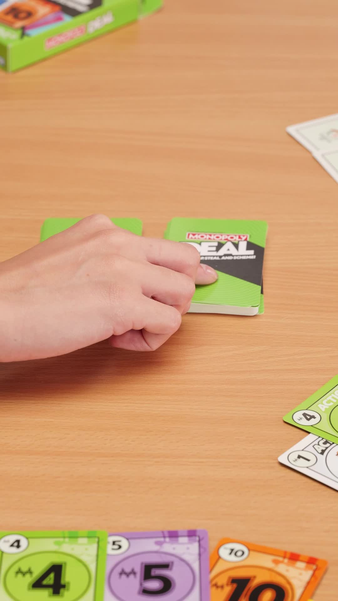 Monopoly Deal Stitch, Jeu de cartes rapide 15 min, Hasbro Games, Dès 8 Monopoly Deal Stitch, Jeu de cartes rapide 15 min, Hasbro Games, Dès 8