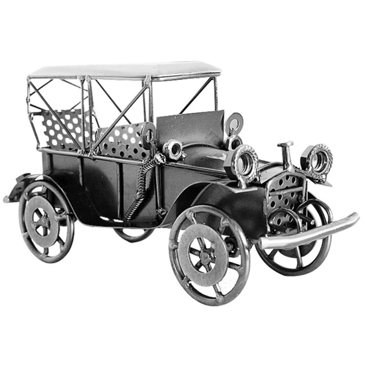 Coche vintage de hierro negro para decorar el gabinete de vino en salones modernos