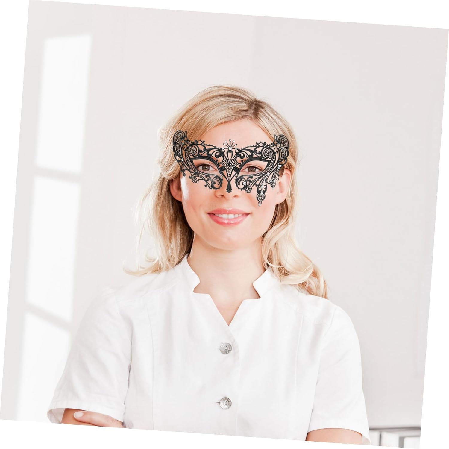 Fashionable Black Metal with Filigree for Weddings Parties and Festivals Elegant Decorative Accessory for Masked Balls